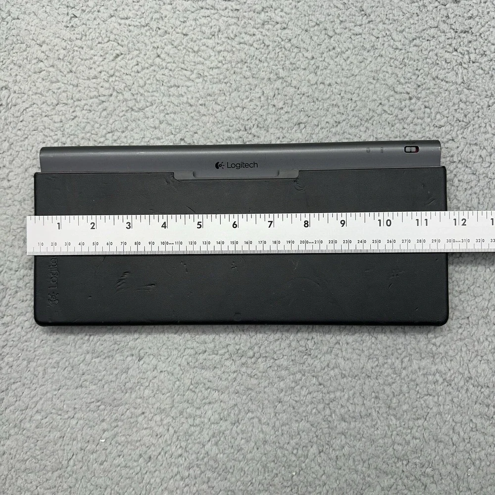 Logitech Logi Y-R0034 Bluetooth Keyboard 820-005162 w/ Slim Folio Case For iPad